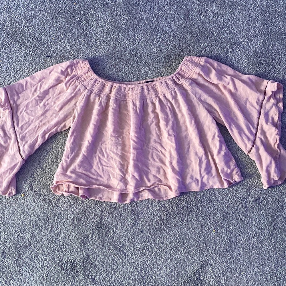 Shine star- size small. Flowy, off the shoulder crop top